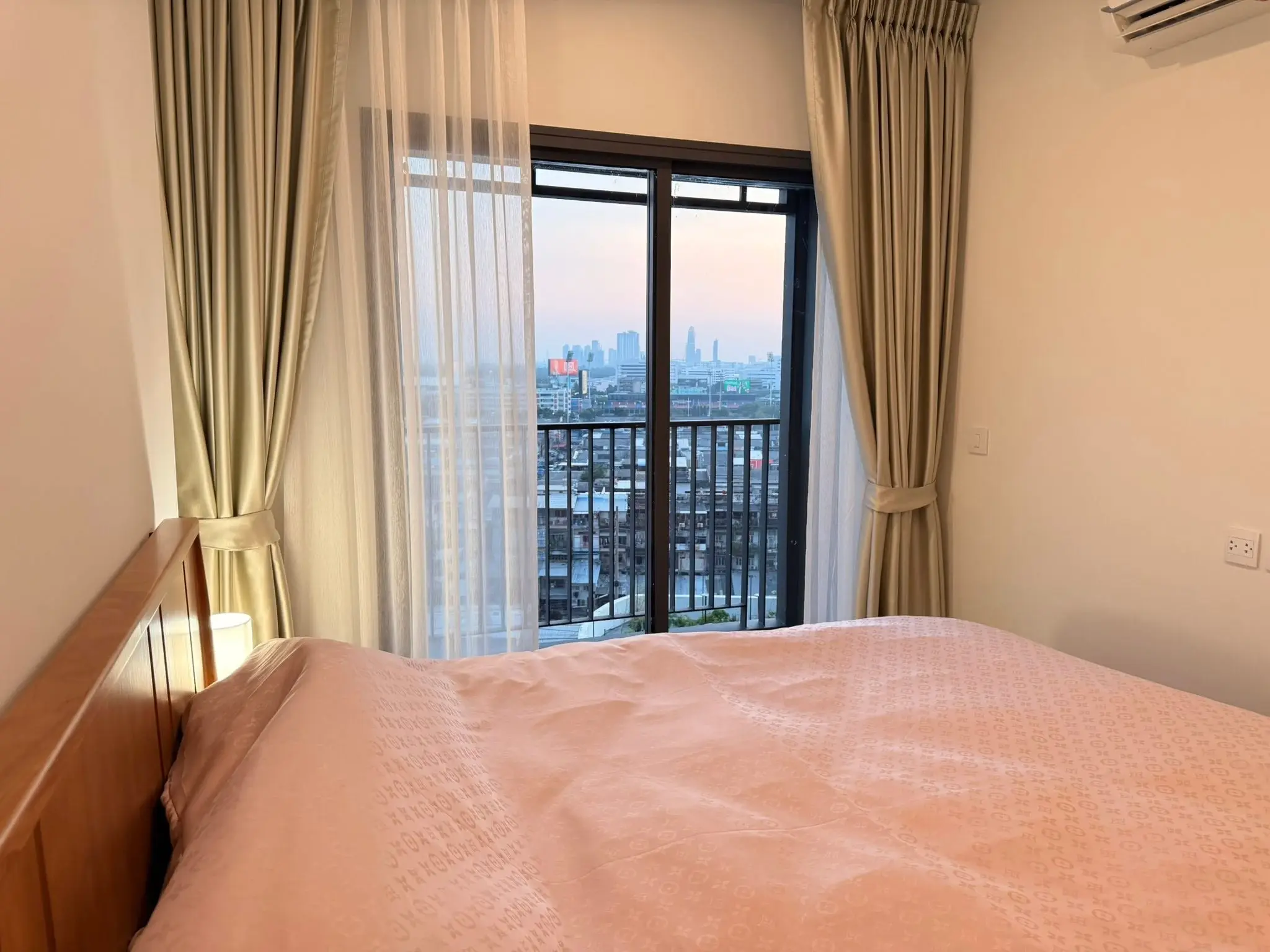 1 Bed+/ 1 Bath Life Rama 4–Asoke