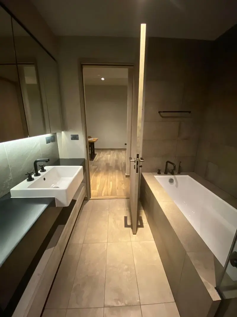 2 Bed/ 1 Bath The Lofts Asoke