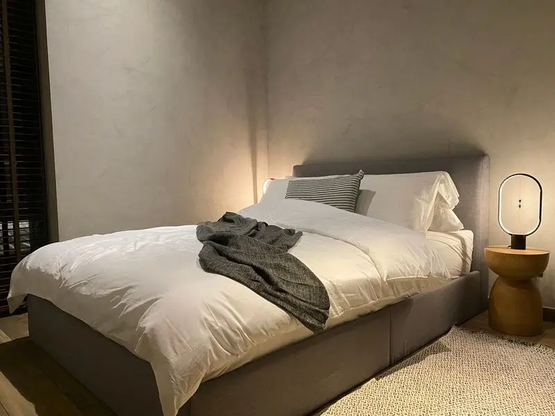 2 Bed/ 1 Bath The Lofts Asoke