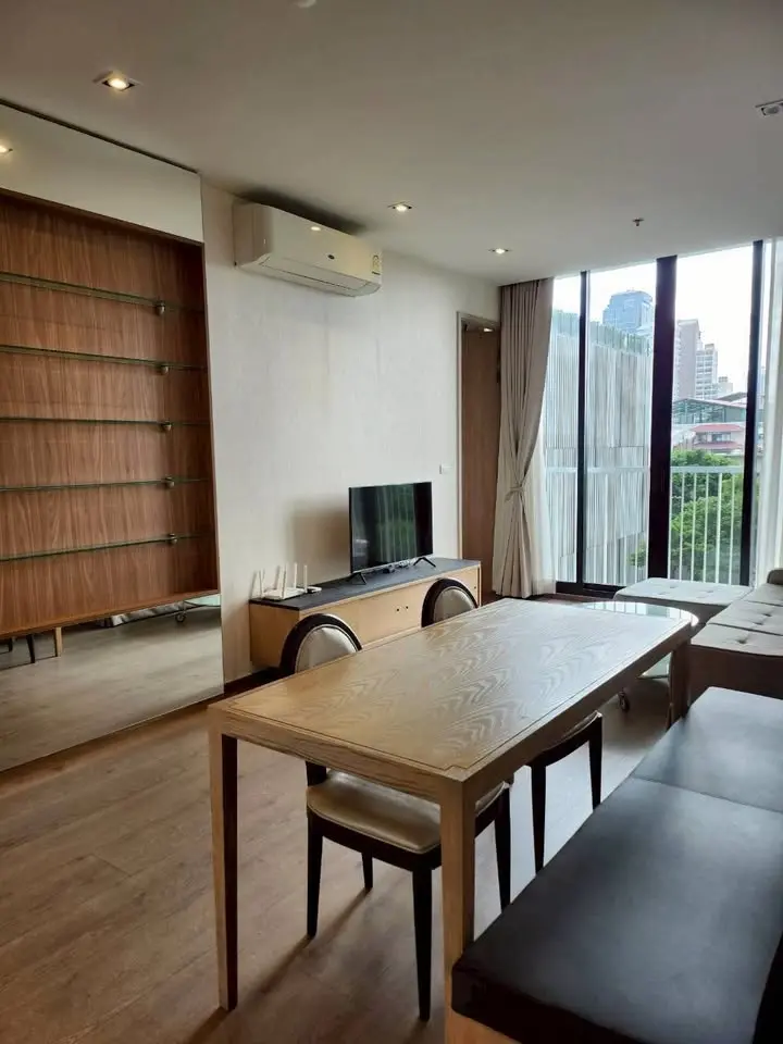 2 Bed/ 1 Bath Park Origin Phrom Phong