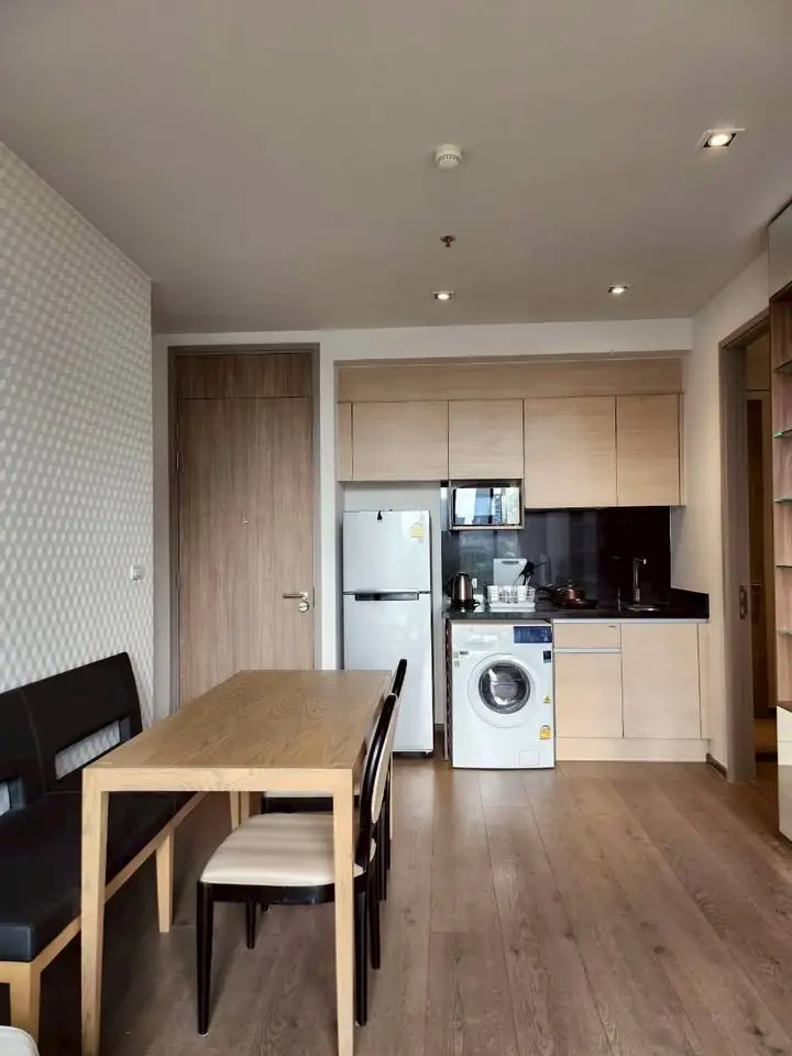 2 Bed/ 1 Bath Park Origin Phrom Phong