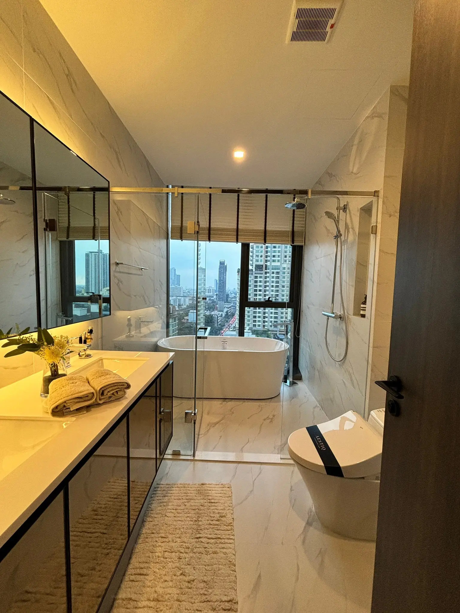 2 Bed/ 2 Bath Aestiq Thonglor