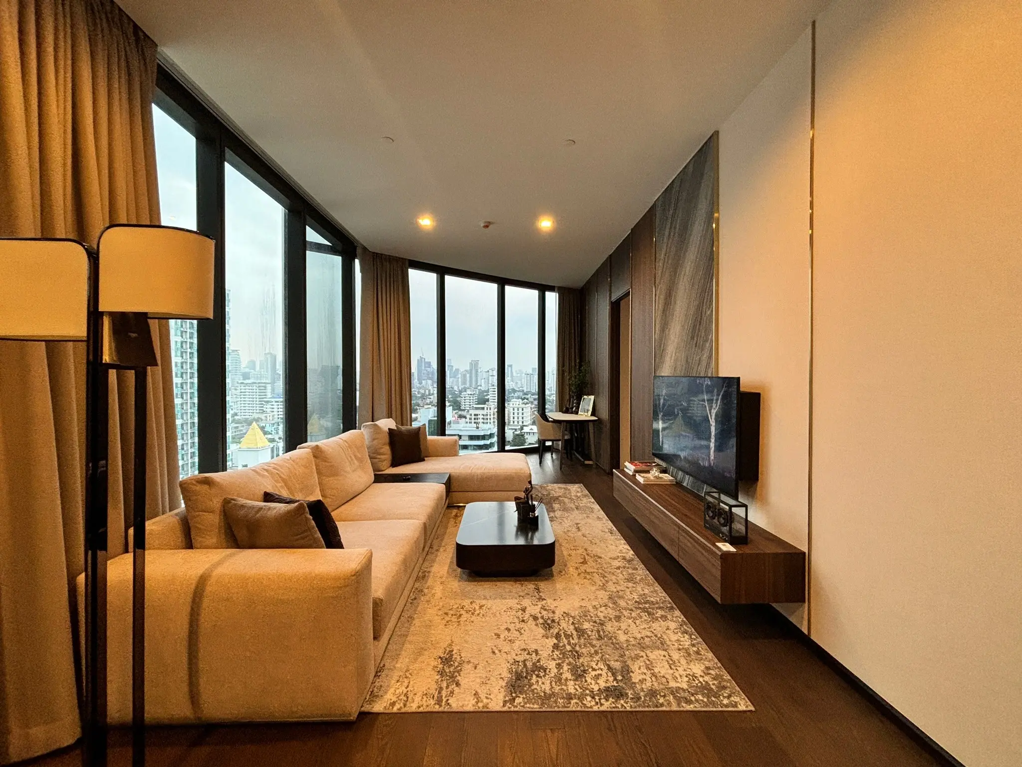2 Bed/ 2 Bath Aestiq Thonglor