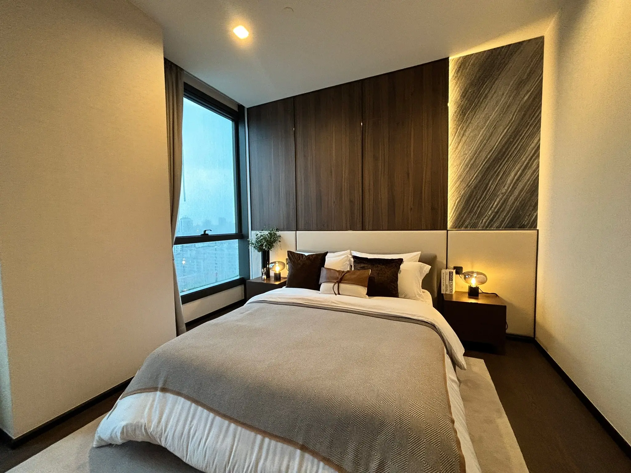 2 Bed/ 2 Bath Aestiq Thonglor