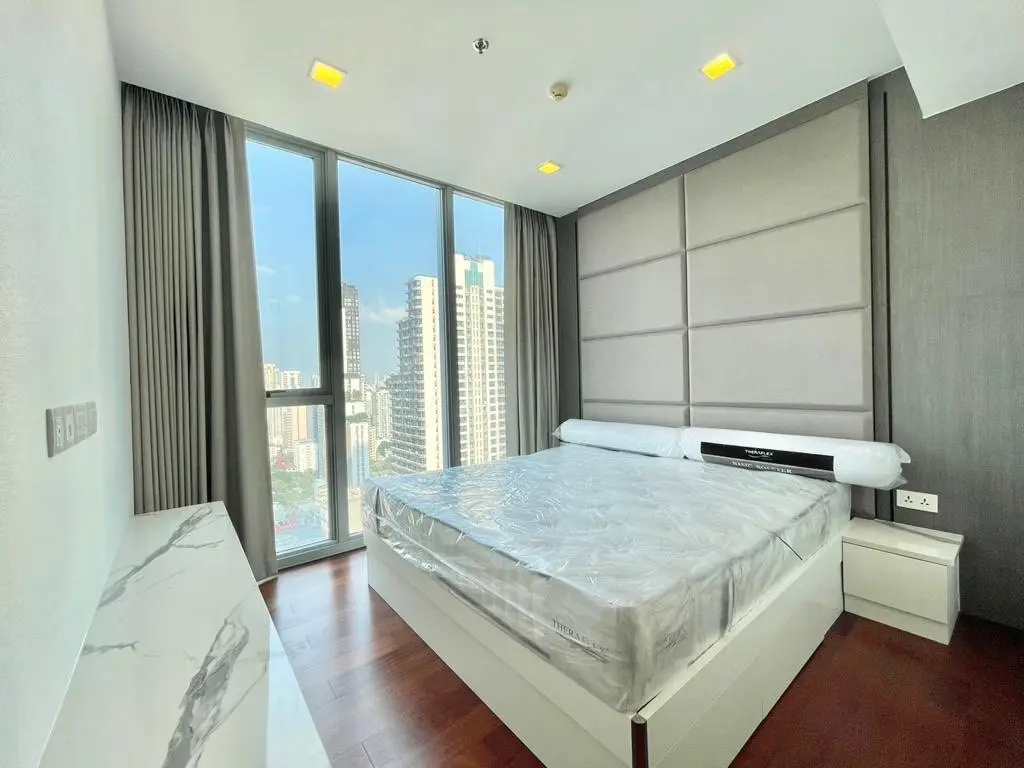 2 Bed/ 1 Bath Hyde Sukhumvit 11