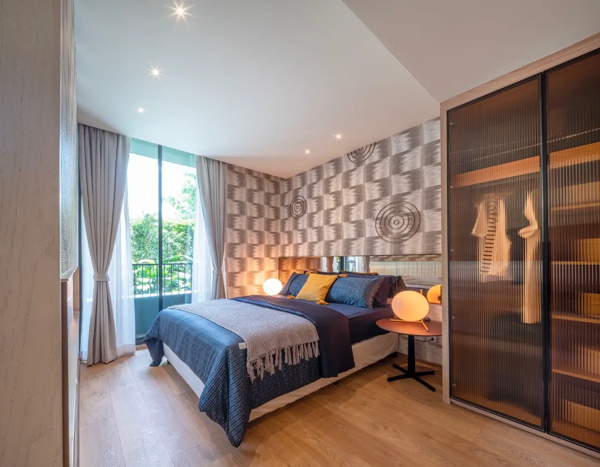 1 Bed+/ 1 Bath Noble Form Thonglor