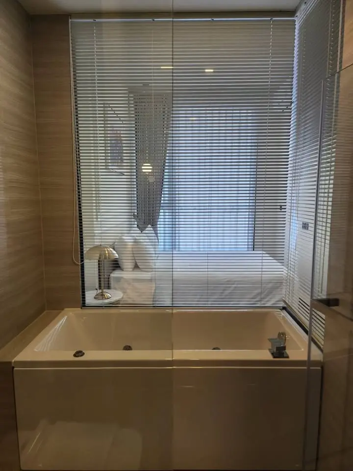 1 Bed/ 1 Bath  Park Origin Thonglor