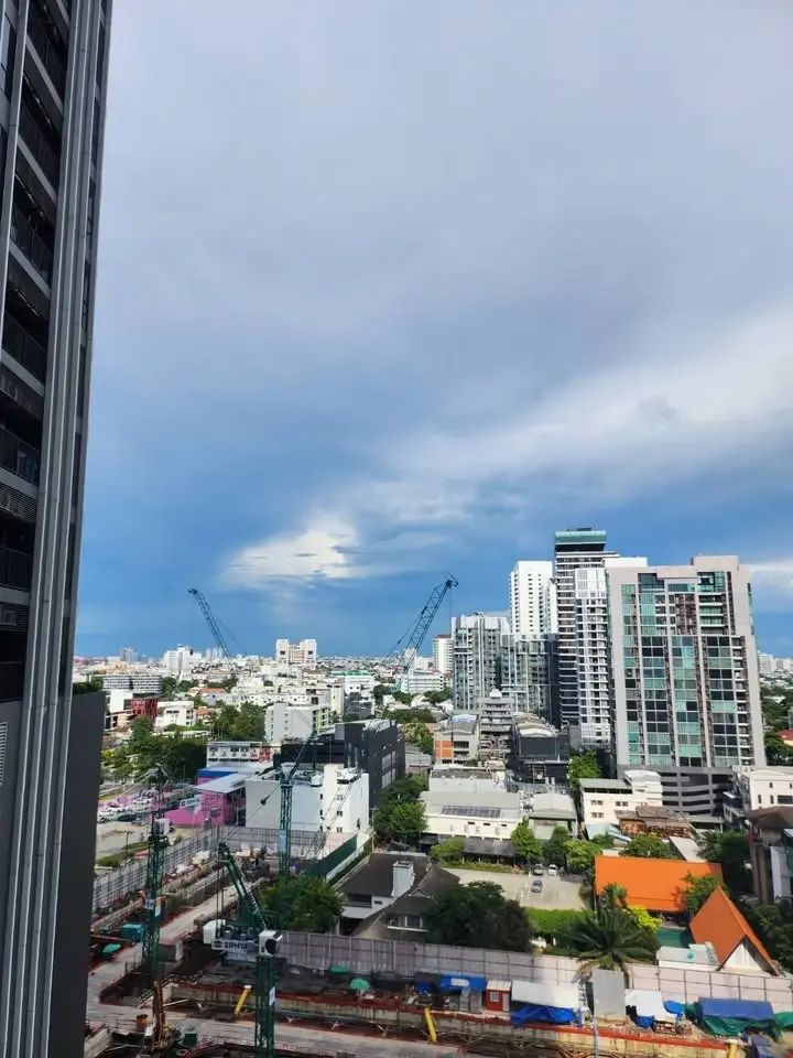 1 Bed/ 1 Bath  Park Origin Thonglor