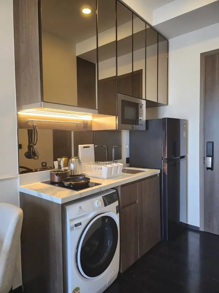 1 Bed/ 1 Bath  Park Origin Thonglor