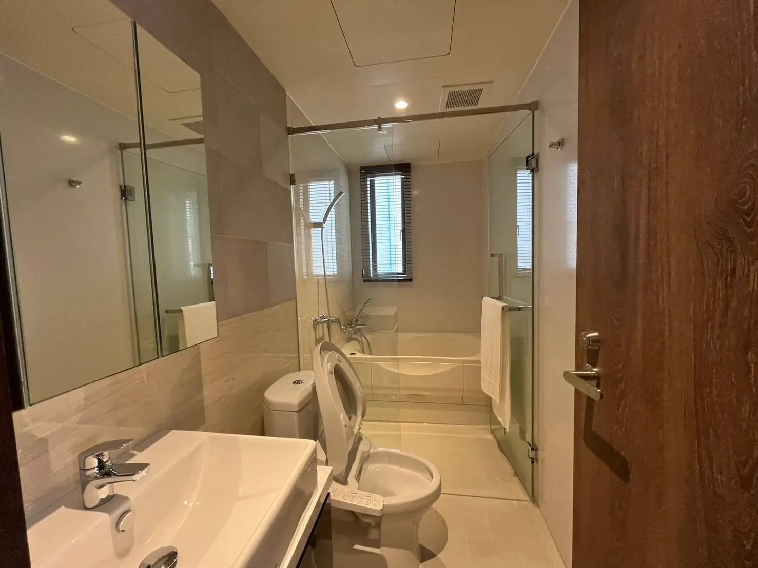 2 Beds/ 1 Bath Runesu Thonglor 5