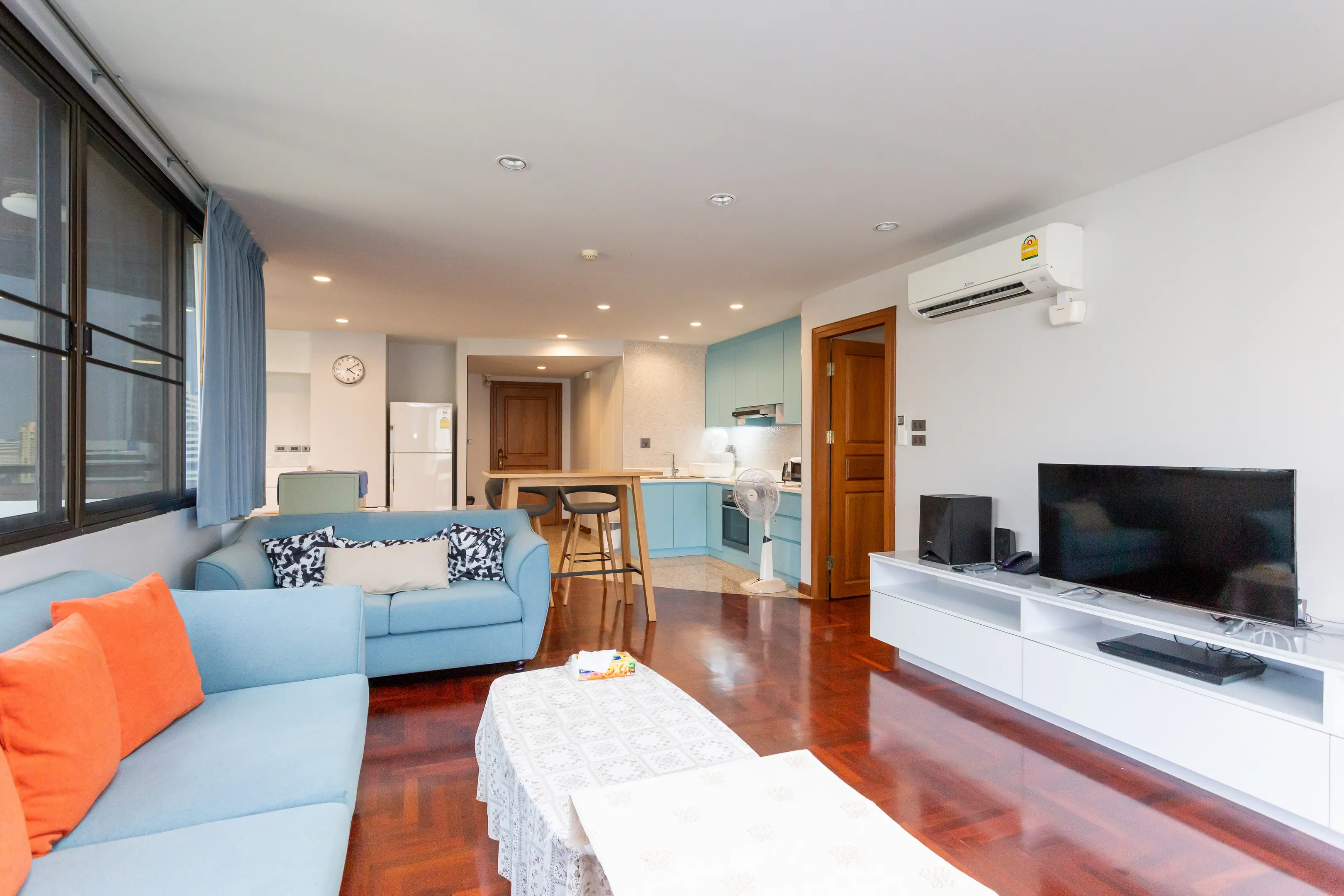 2 Bed/ 2 Bath Lake Avenue
