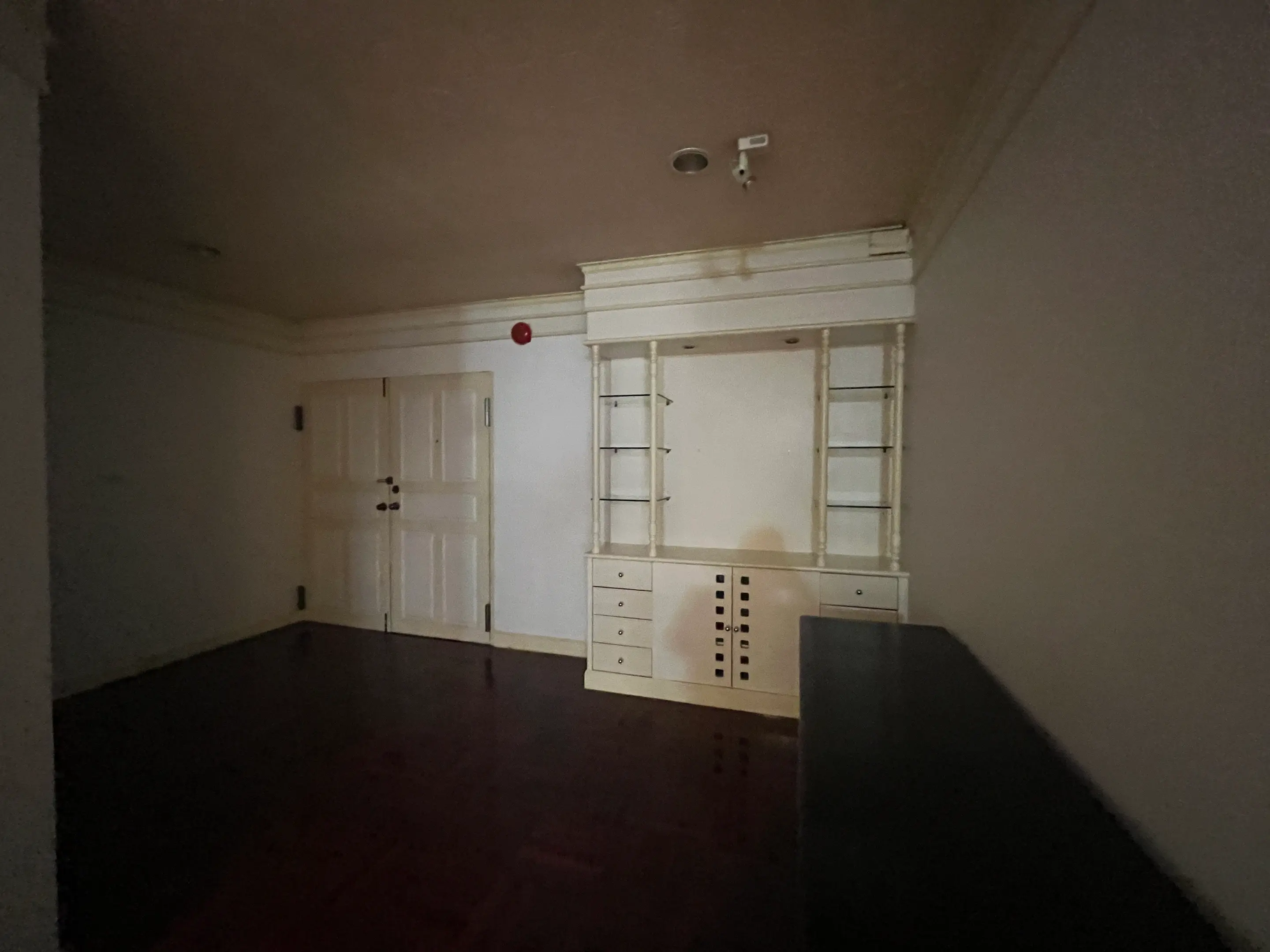 3 Bed/ 3 Bath City Lake Tower Pet Friendly