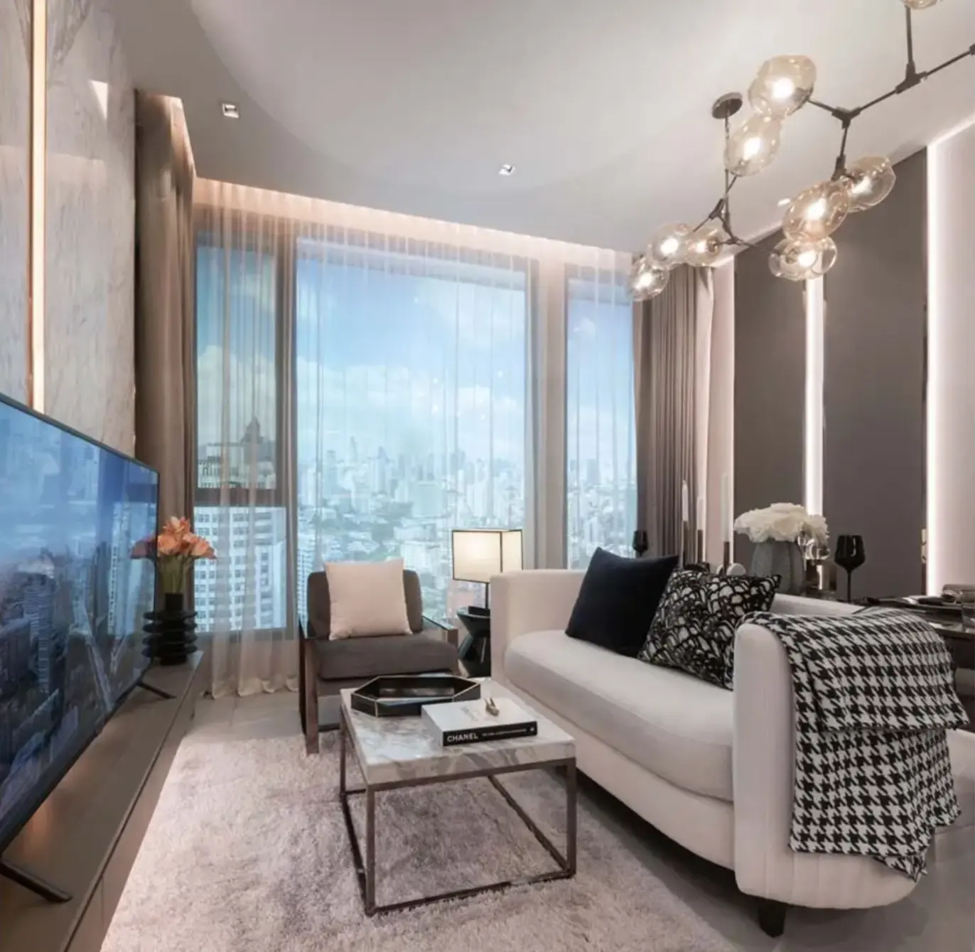 1 Bed/ 1 Bath Hyde Heritage Thonglor