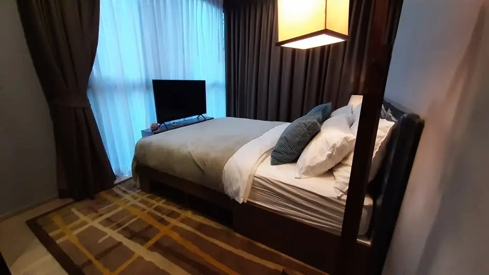 2 Bed/ 2 Bath Taka Haus Ekkamai 12