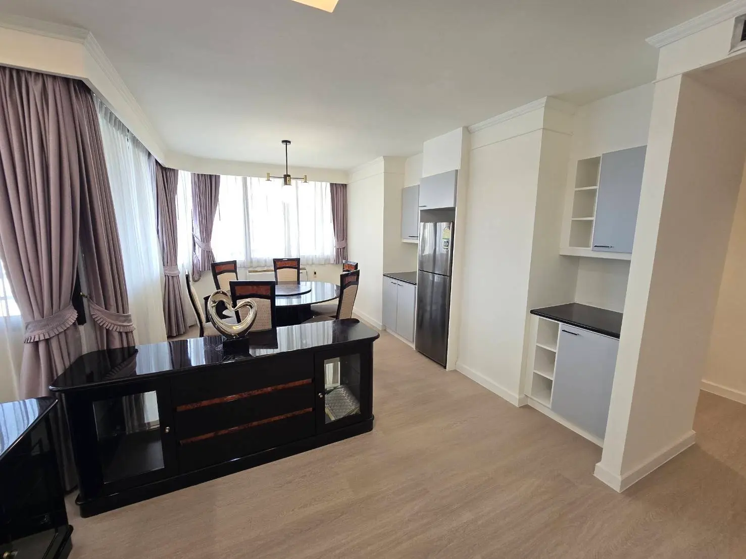 2 Bed/ 2 Bath Lake Avenue 