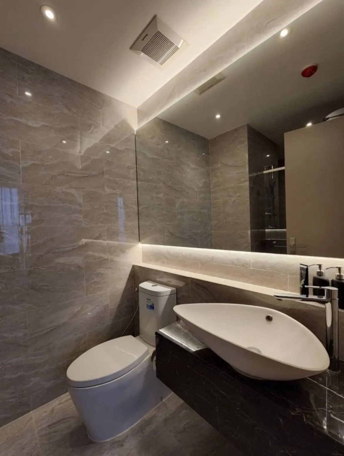 2 Bed/ 2 Bath Ashton Asoke-Rama 9