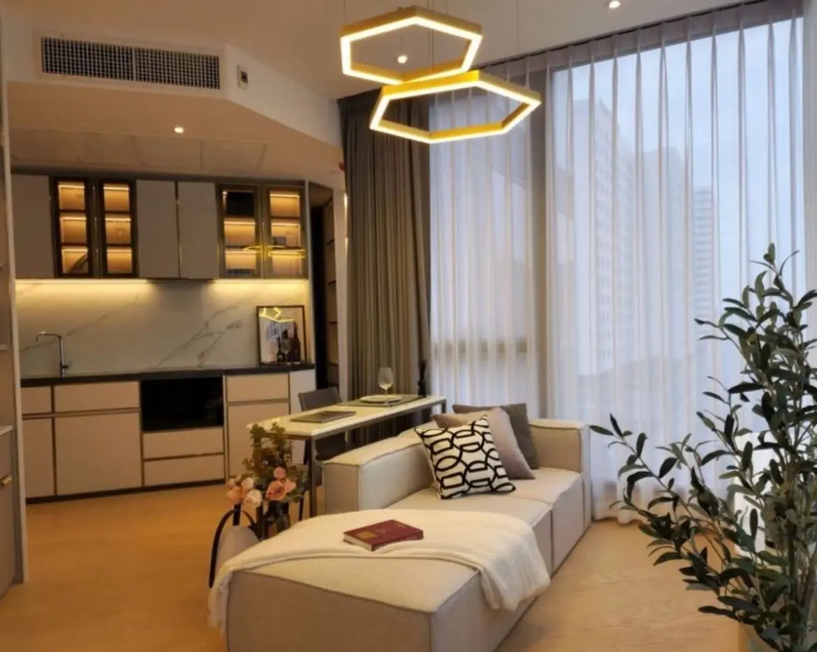 2 Bed/ 2 Bath Ashton Asoke-Rama 9