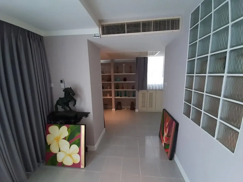 2 Bed/ 1 Bath Supalai Place Sukhumvit 39