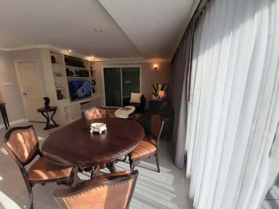 2 Bed/ 1 Bath Supalai Place Sukhumvit 39