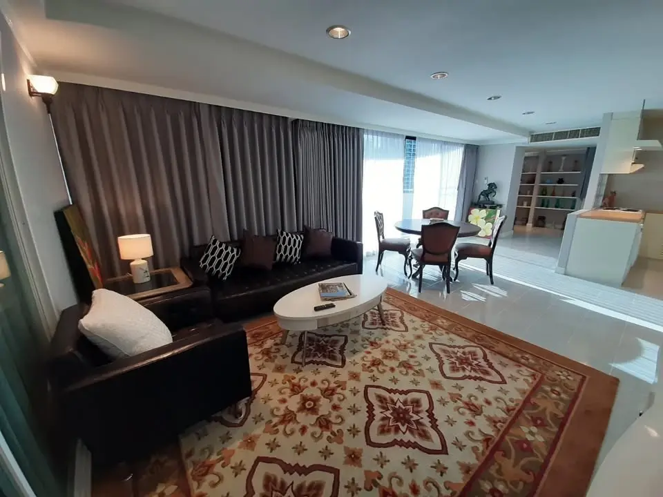 2 Bed/ 1 Bath Supalai Place Sukhumvit 39