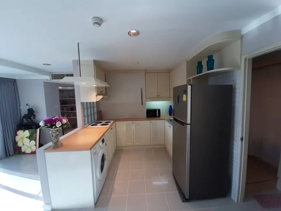 2 Bed/ 1 Bath Supalai Place Sukhumvit 39