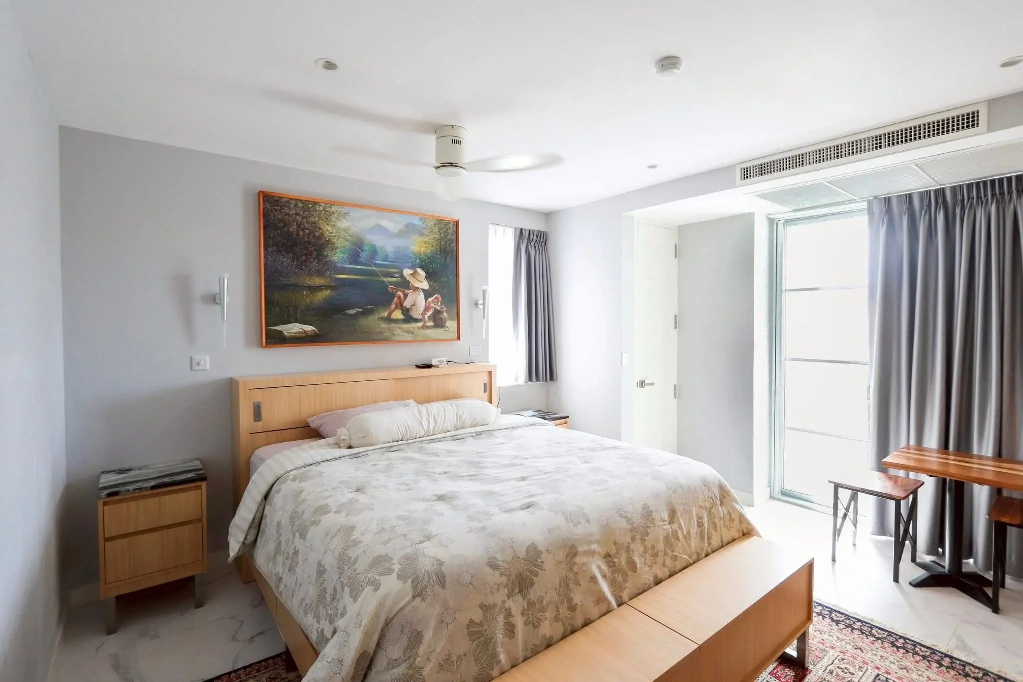 2 Bed/ 2 Bath Baan Thanon Sarasin 