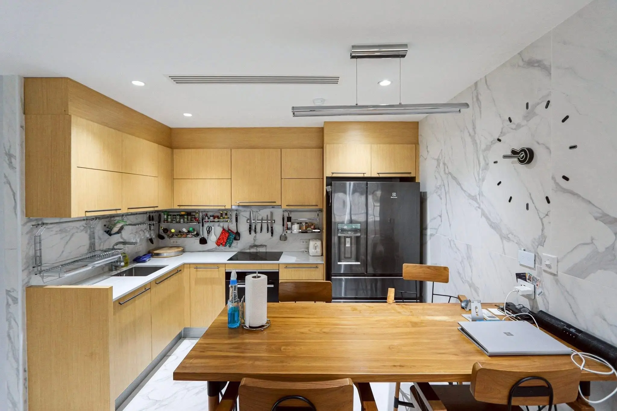 2 Bed/ 2 Bath Baan Thanon Sarasin 