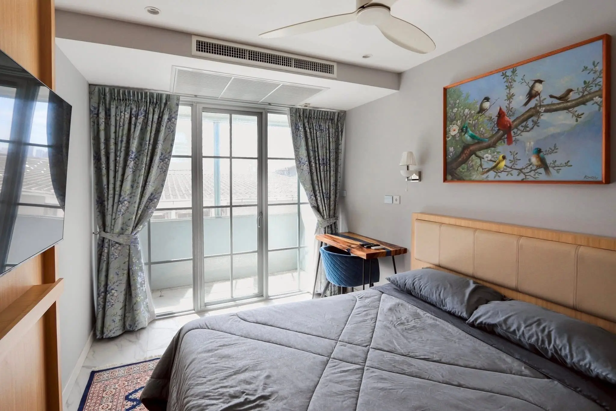 2 Bed/ 2 Bath Baan Thanon Sarasin 