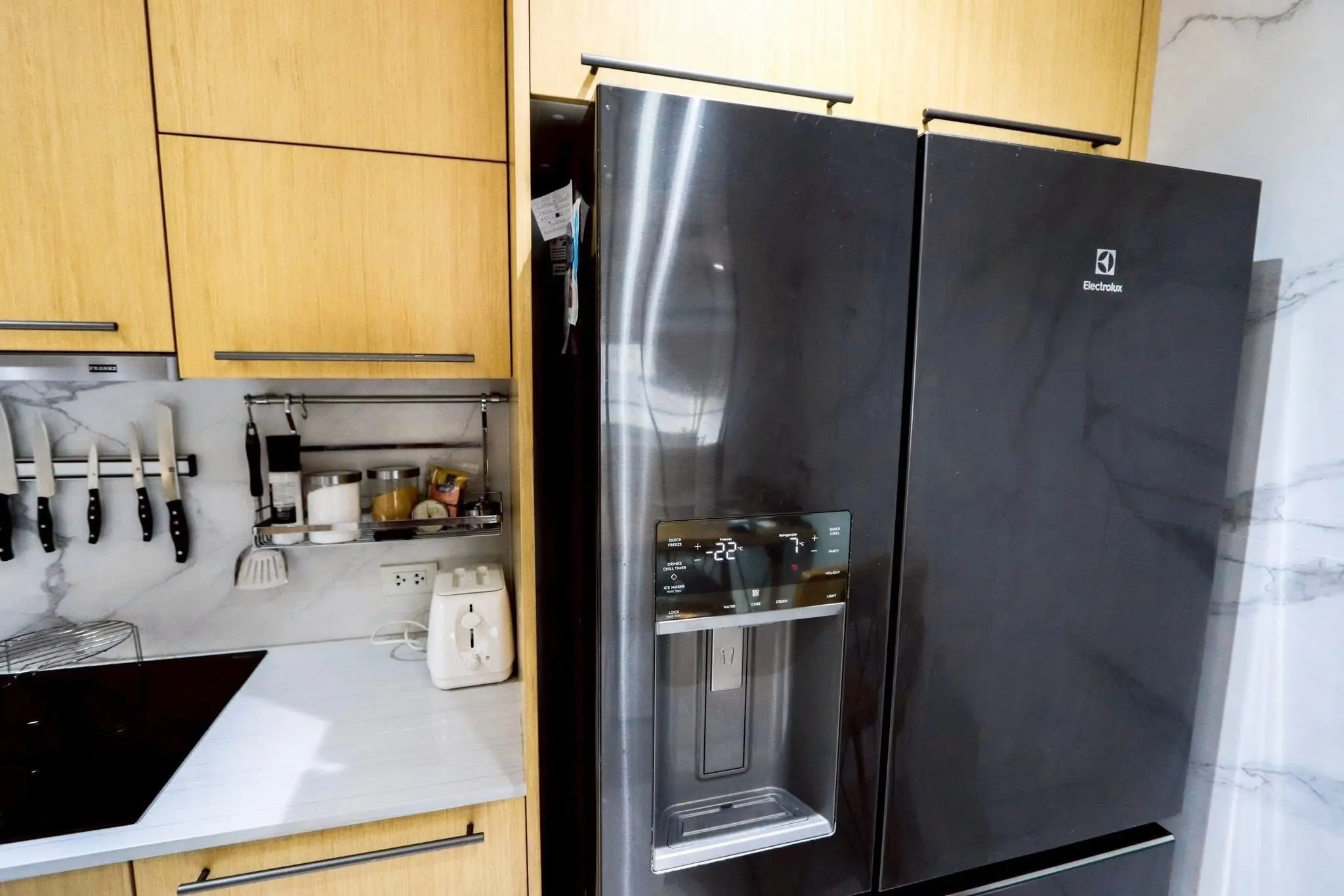 2 Bed/ 2 Bath Baan Thanon Sarasin 