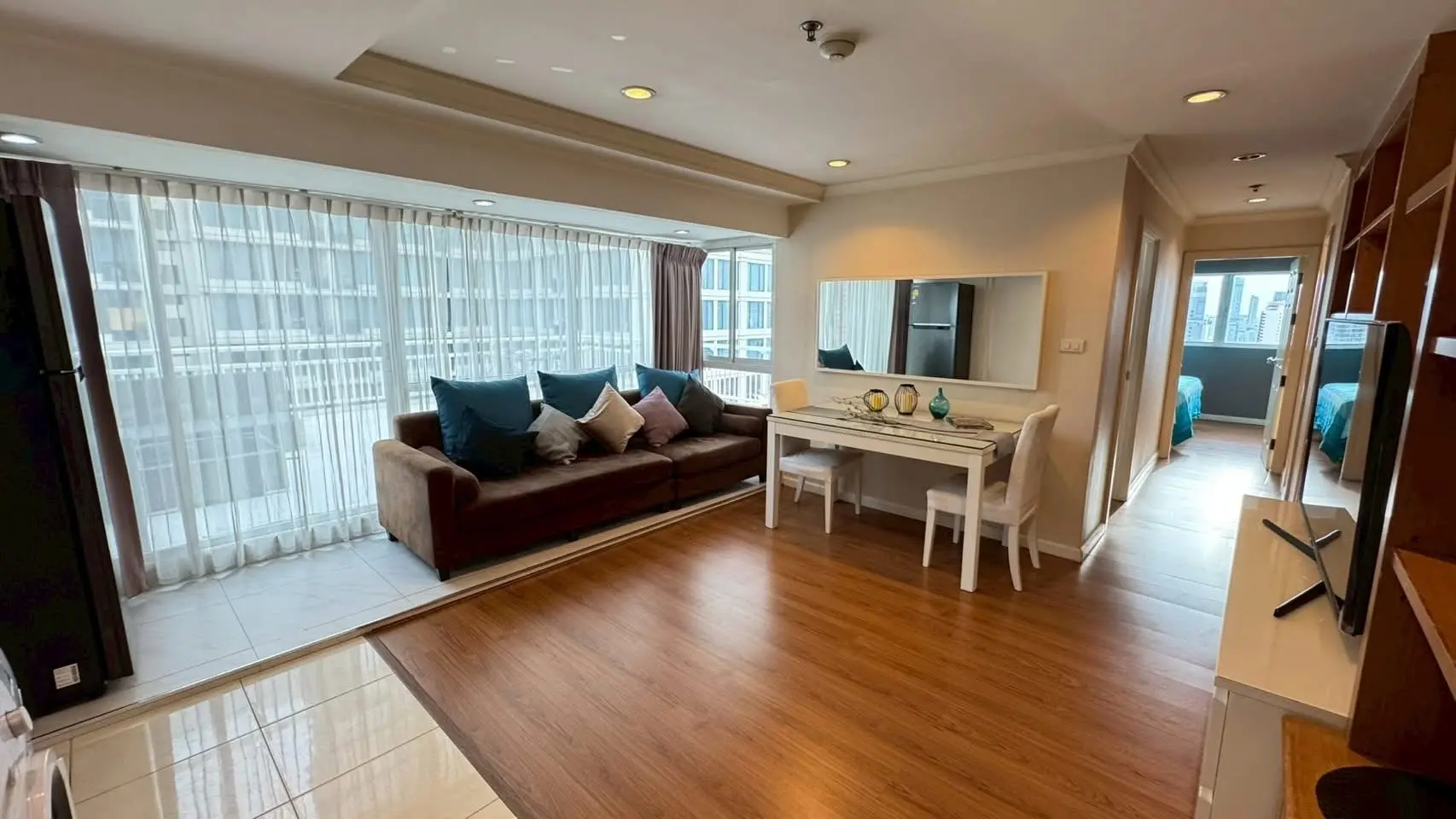 2 Bed/ 1 Bath Grand Park View Asok