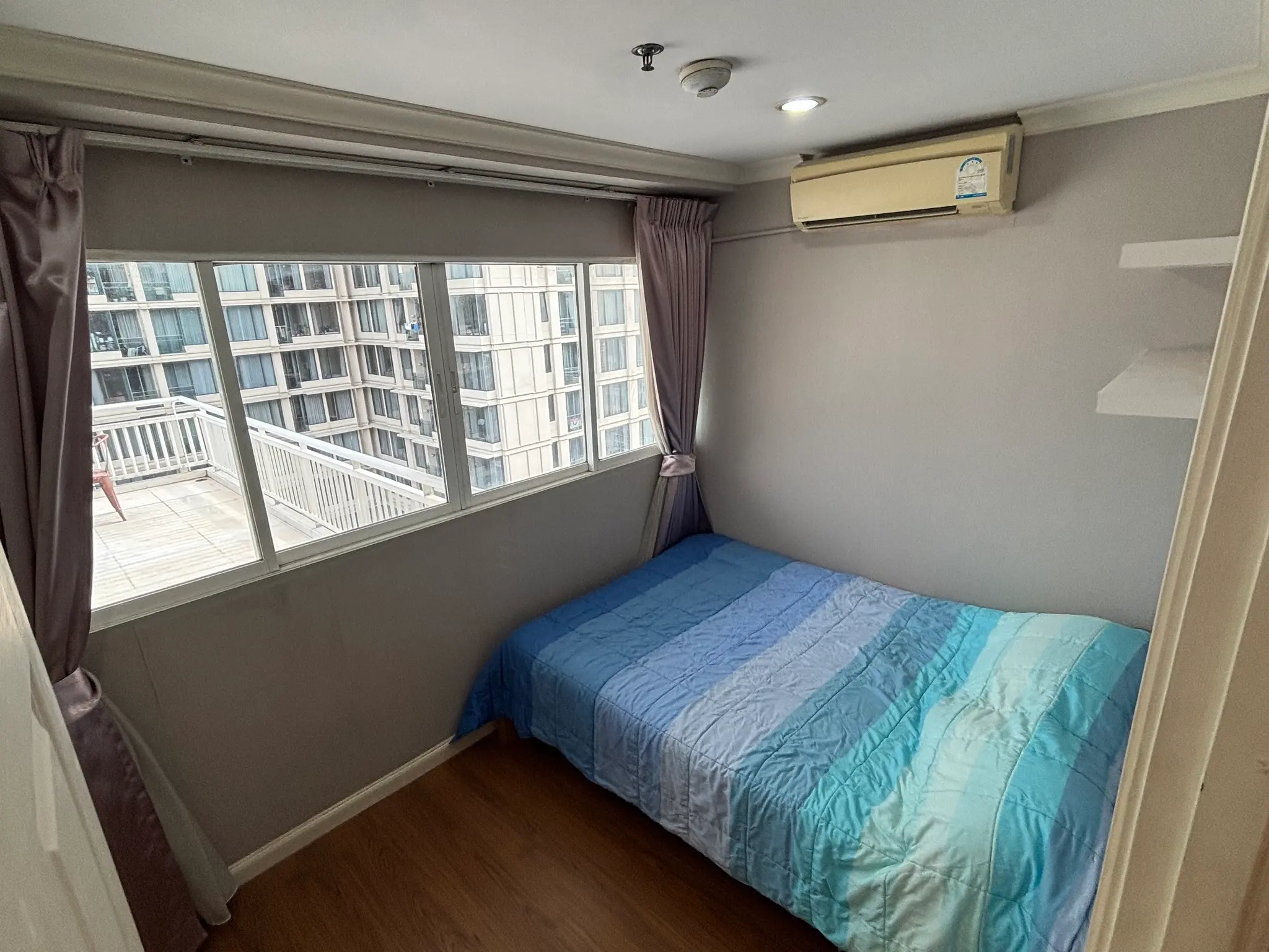 2 Bed/ 1 Bath Grand Park View Asok