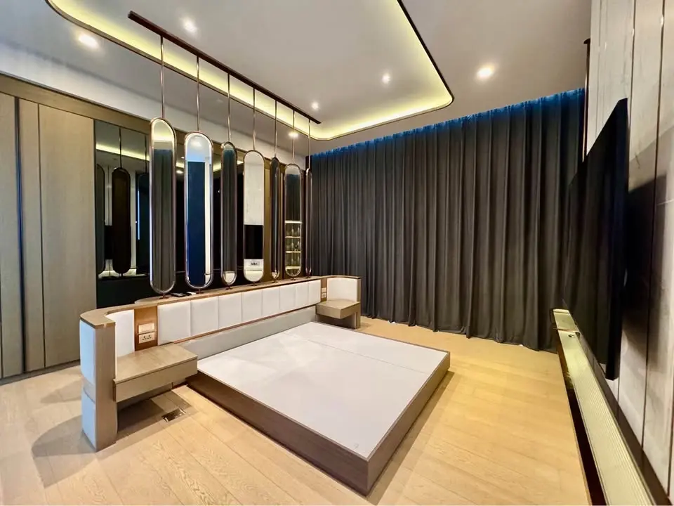 3 Bed/ 4 Bath The Monument Thonglor
