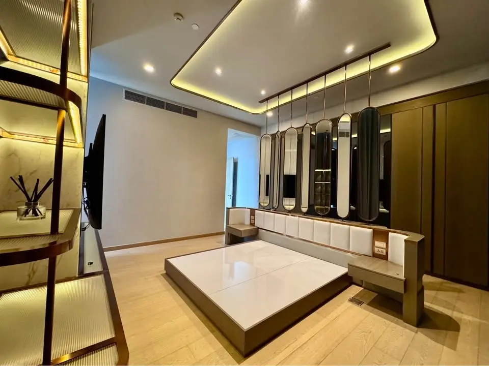 3 Bed/ 4 Bath The Monument Thonglor