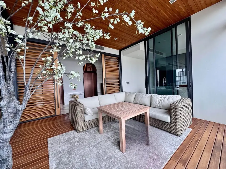 3 Bed/ 4 Bath The Monument Thonglor