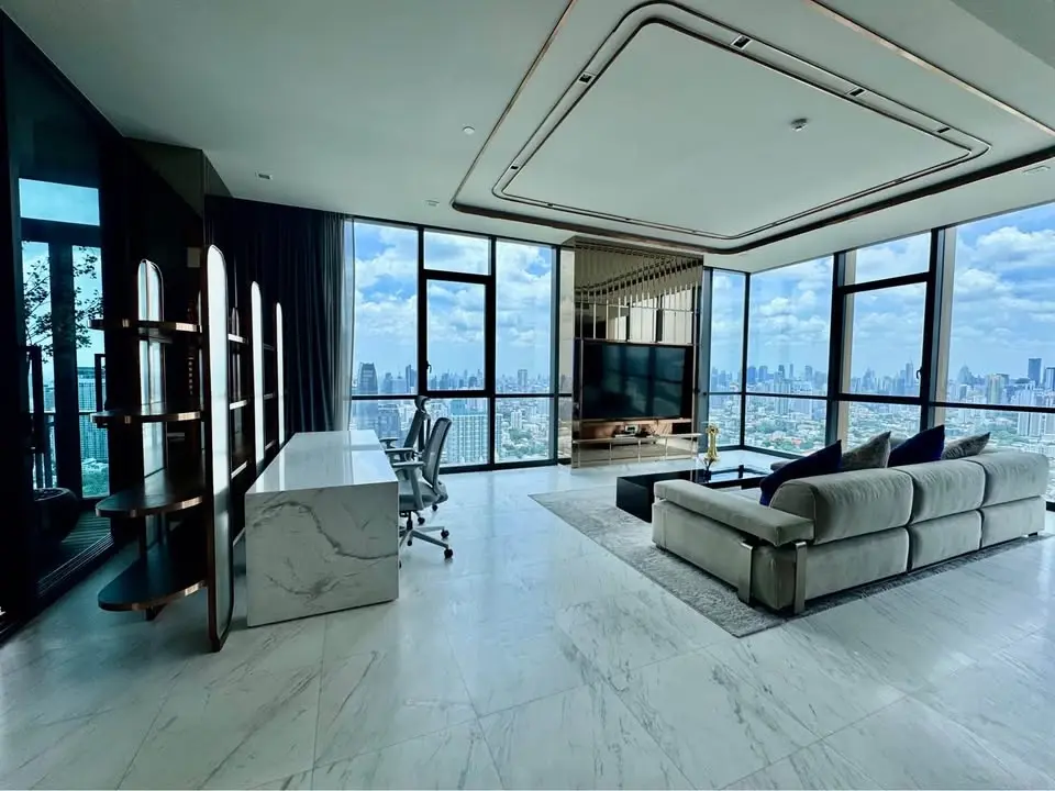 3 Bed/ 4 Bath The Monument Thonglor