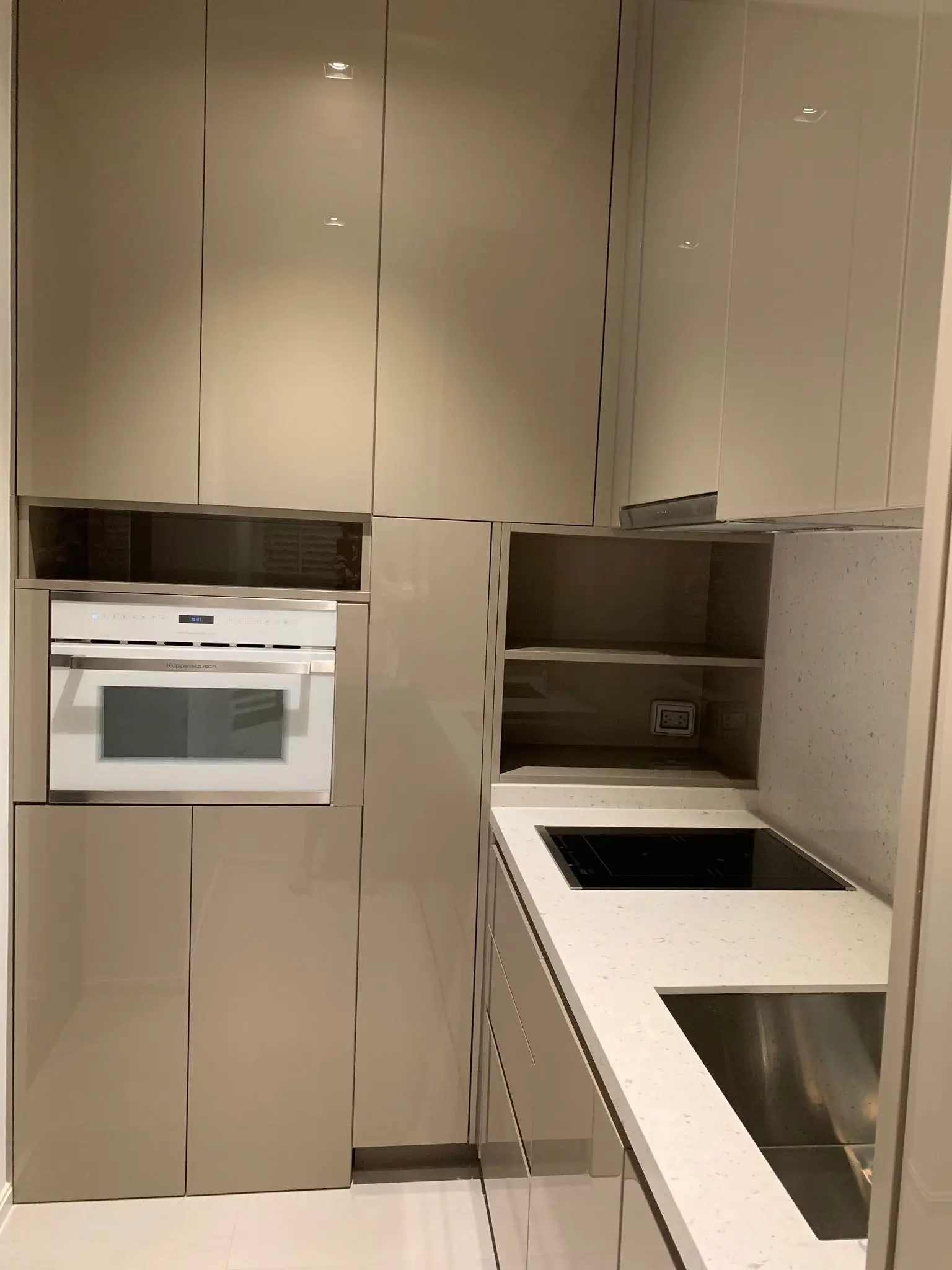 1 Bed/ 1 Bath The Diplomat 39