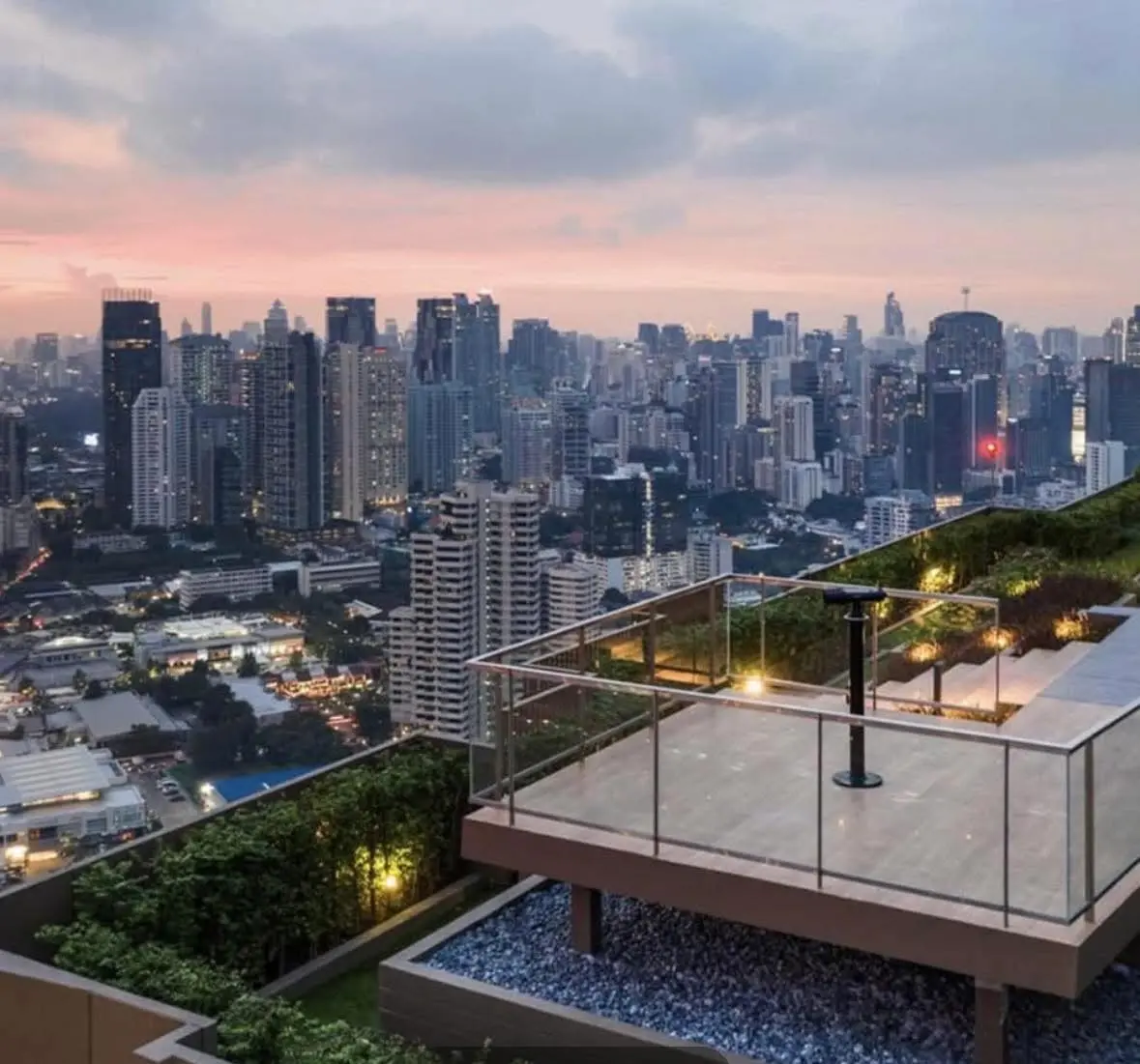 1 Bed/ 1 Bath Oka Haus