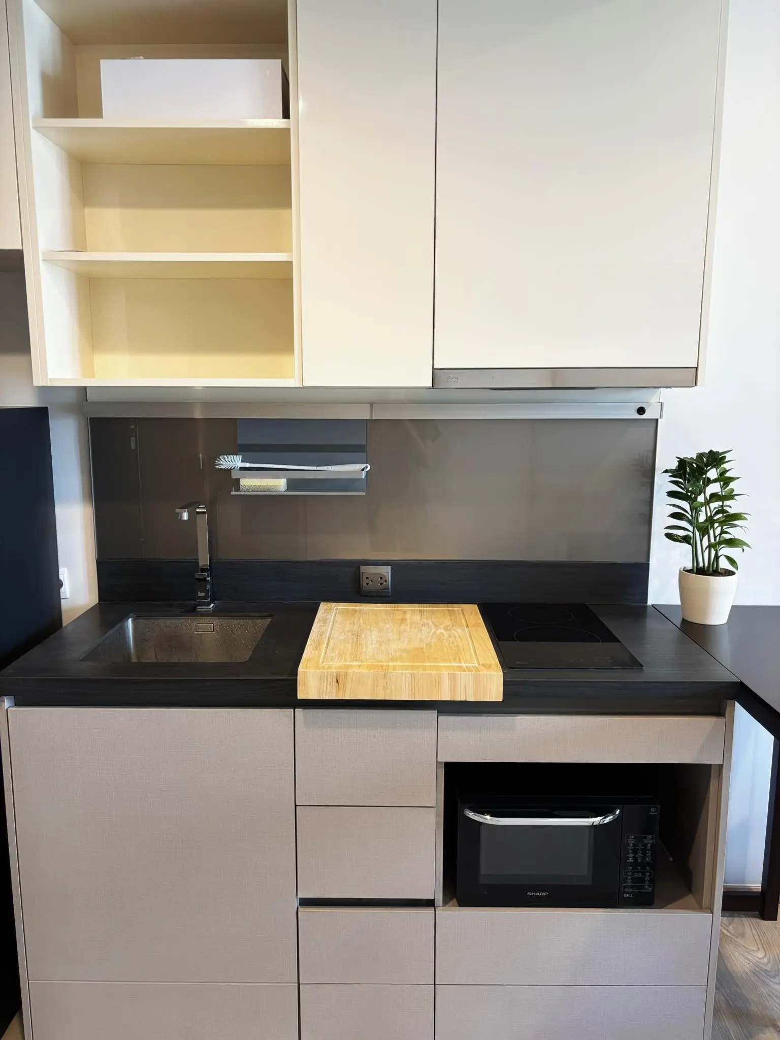 1 Bed/ 1 Bath Oka Haus