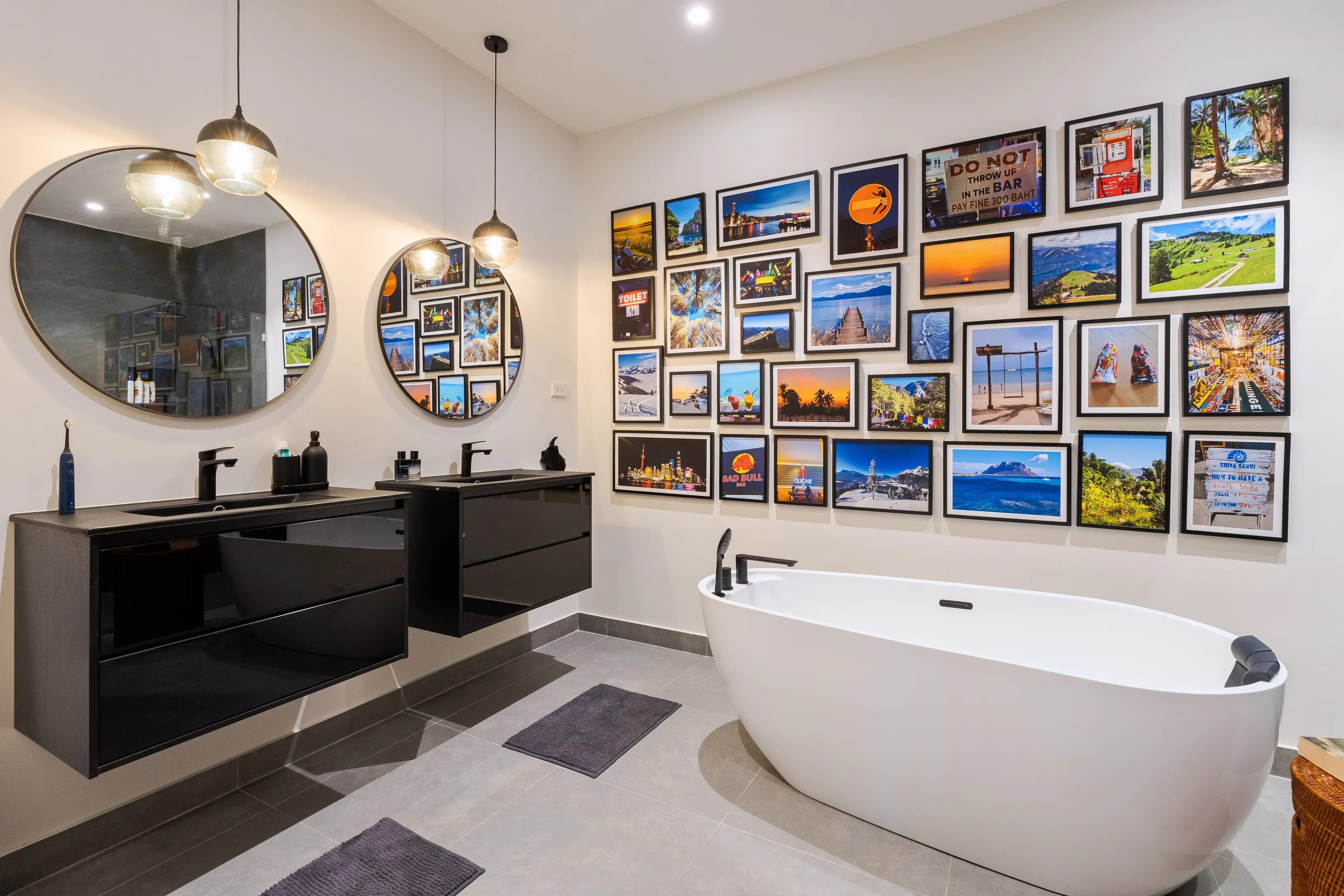 FLAMINGO LOUNGE. Duplex Penthouse in Central Bangkok
