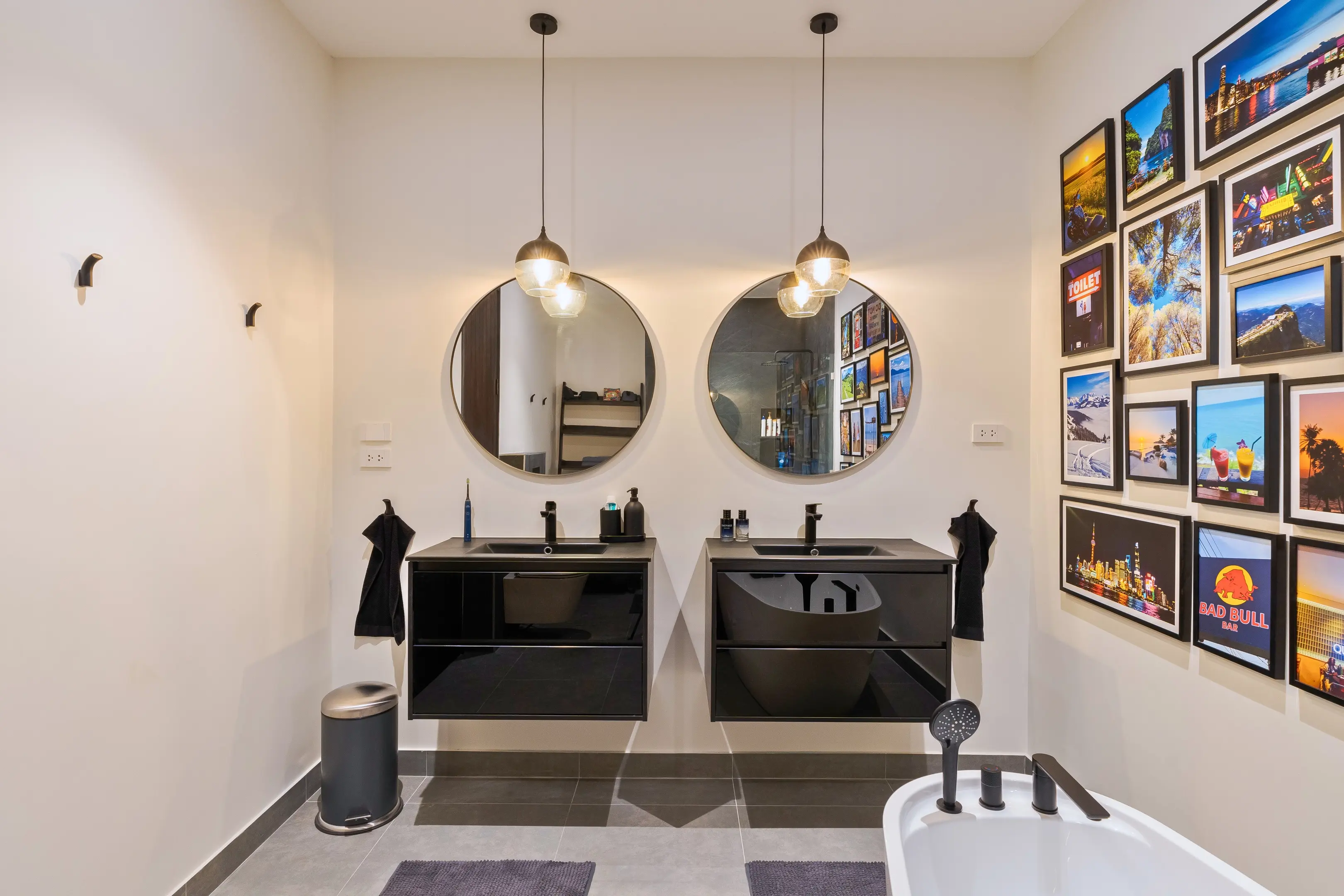 FLAMINGO LOUNGE. Duplex Penthouse in Central Bangkok