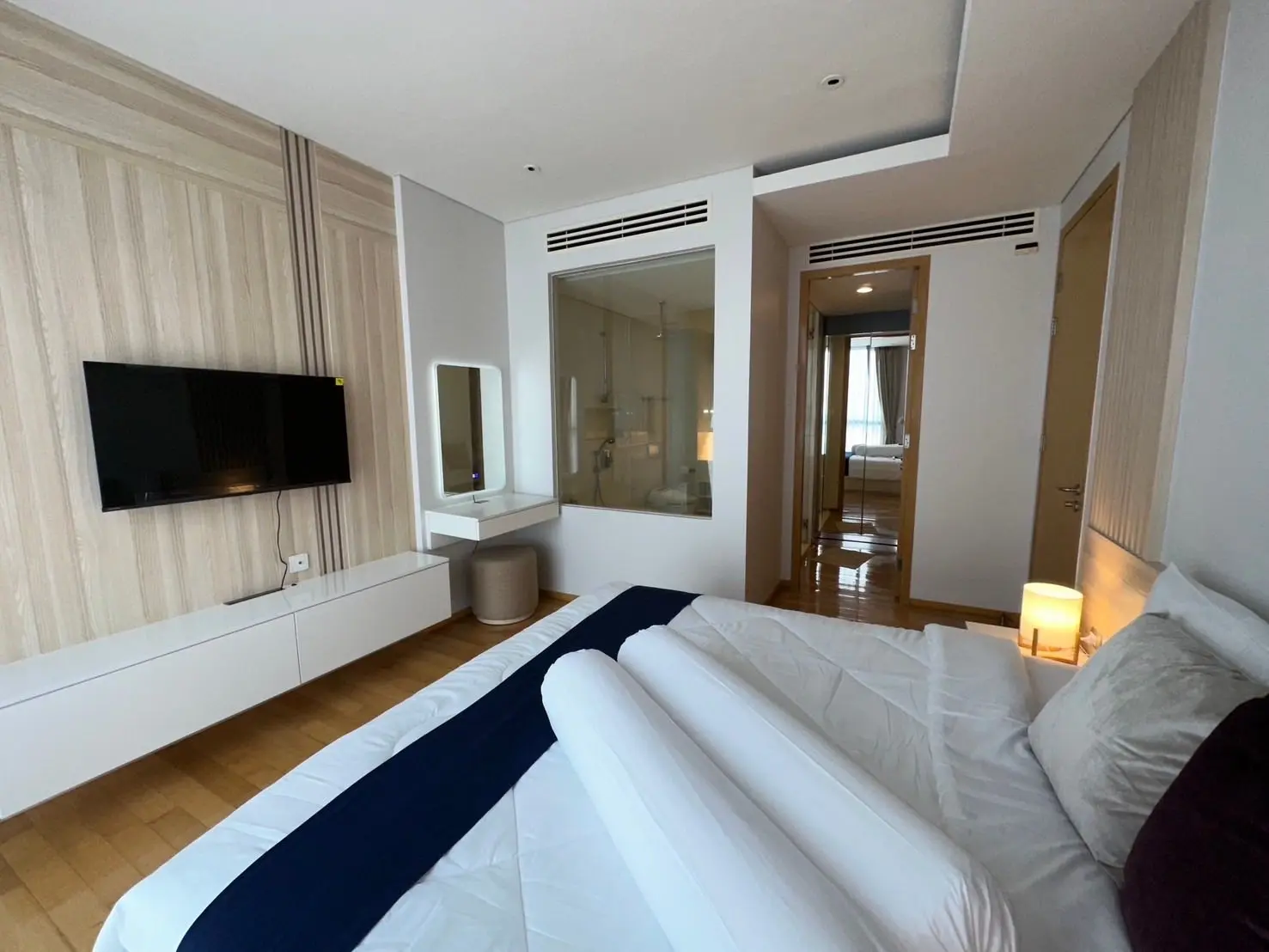 1 bed/ 1 bath Aequa Sukhumvit 49