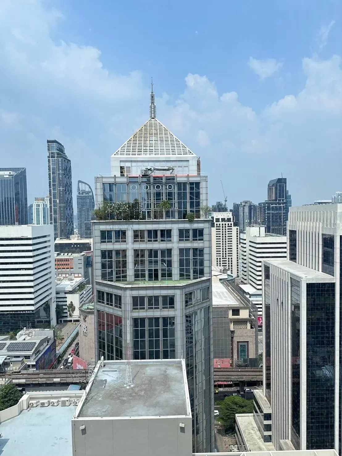 1 Bed/ 2 Bath SCOPE Langsuan