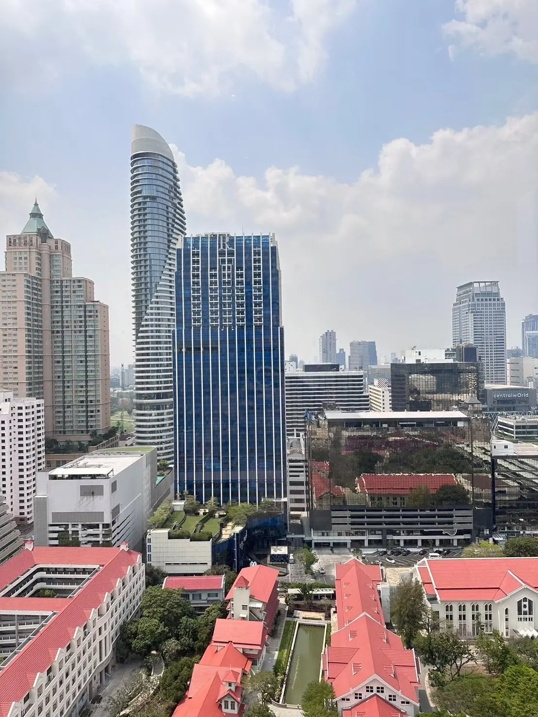 1 Bed/ 2 Bath SCOPE Langsuan