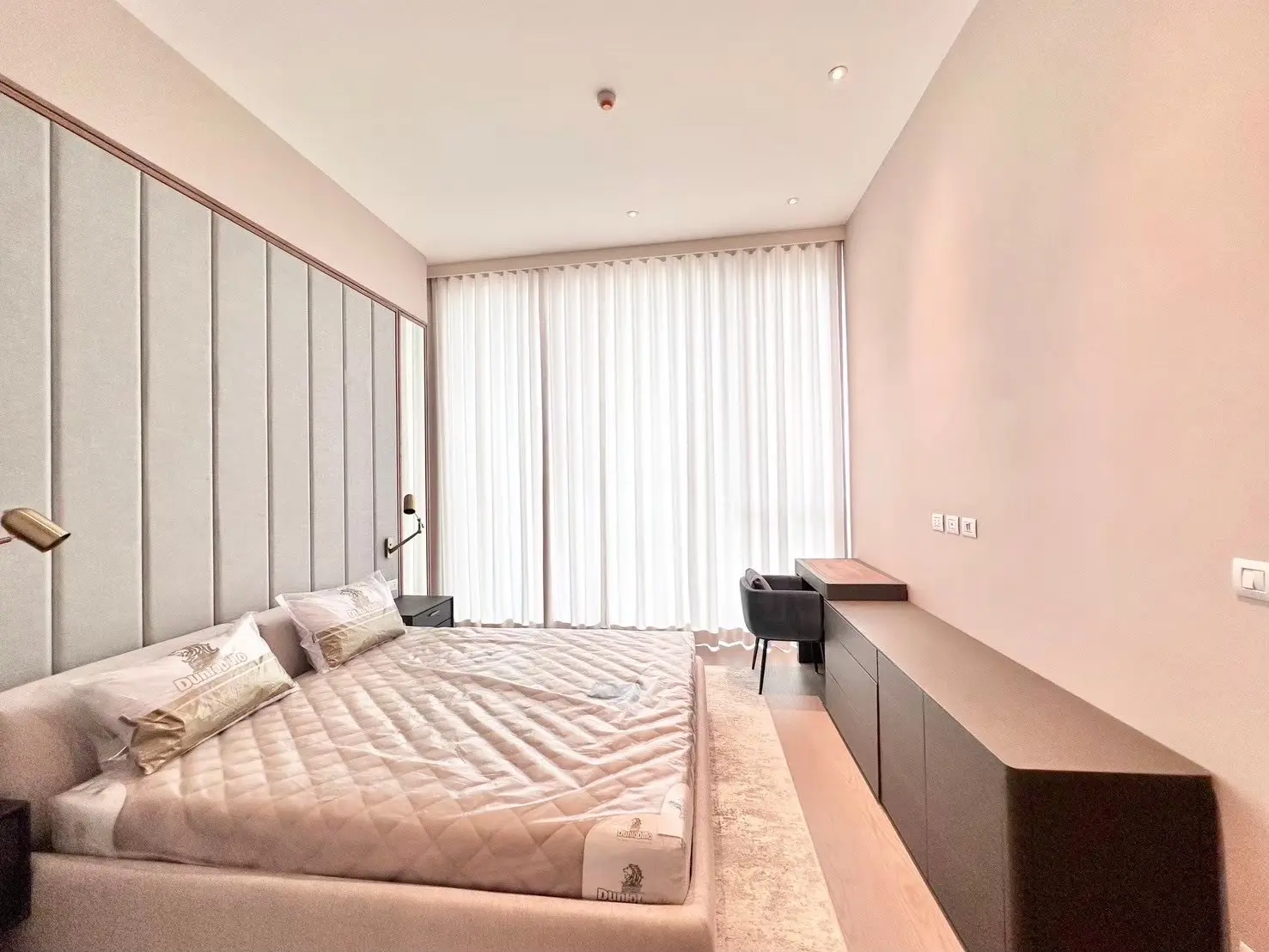 1 Bed/ 2 Bath SCOPE Langsuan