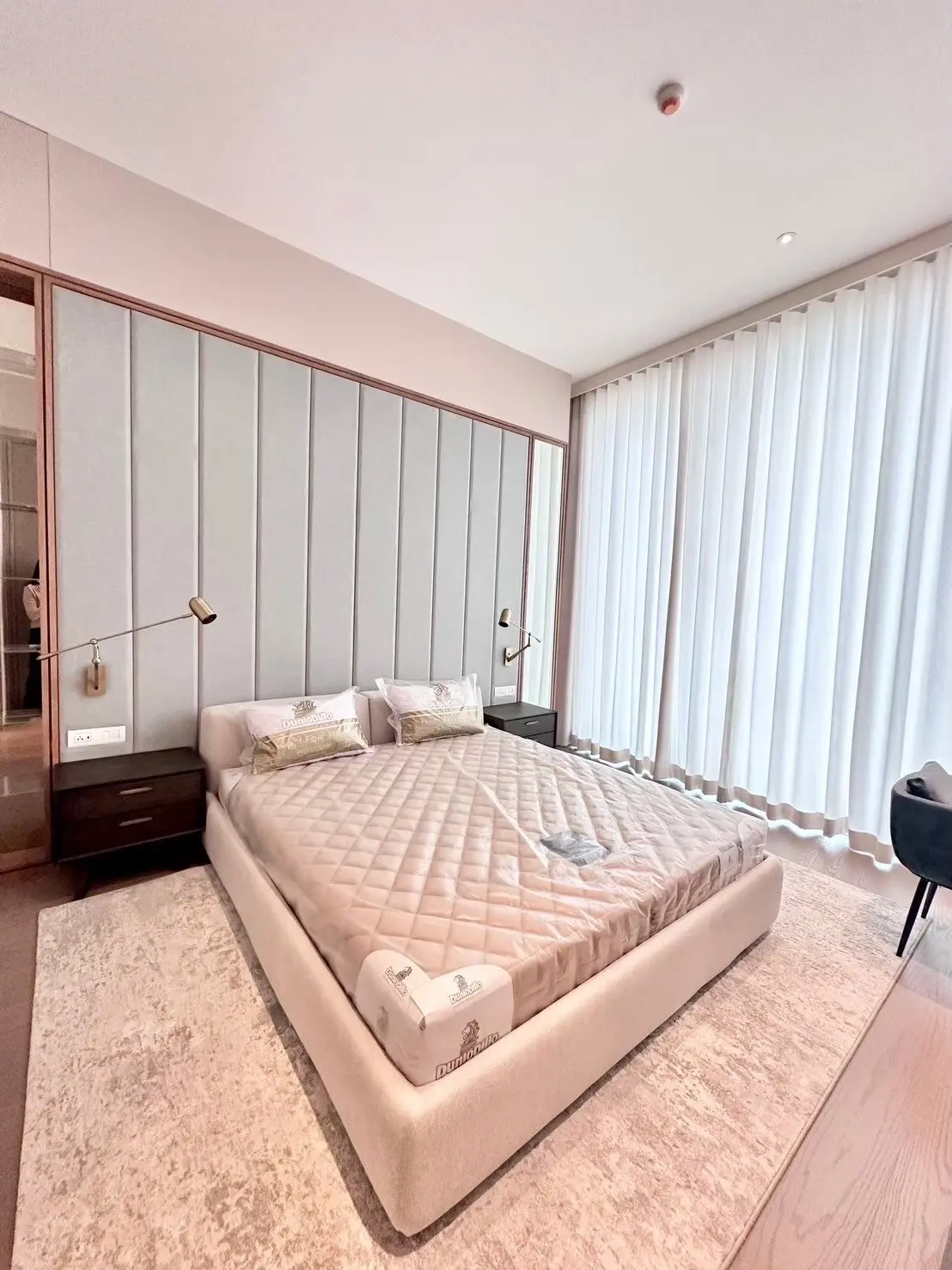 1 Bed/ 2 Bath SCOPE Langsuan