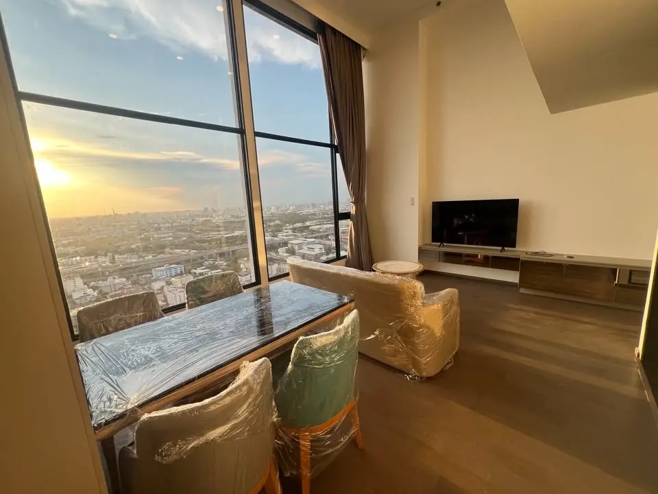 2 bed/ 2 bath Park Origin Ratchathewi