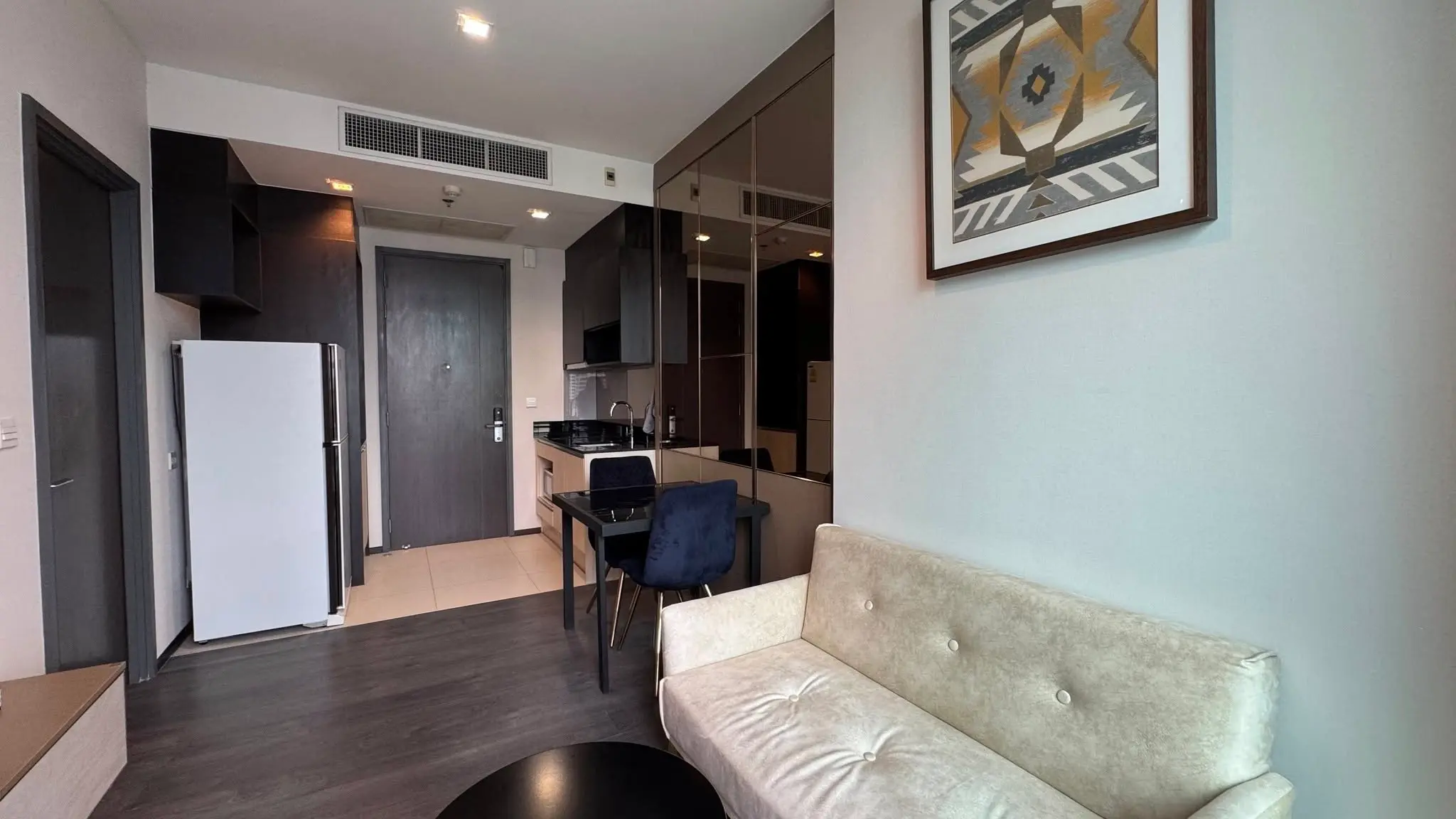 1 bed, 1 bath  Edge Sukhumvit 23