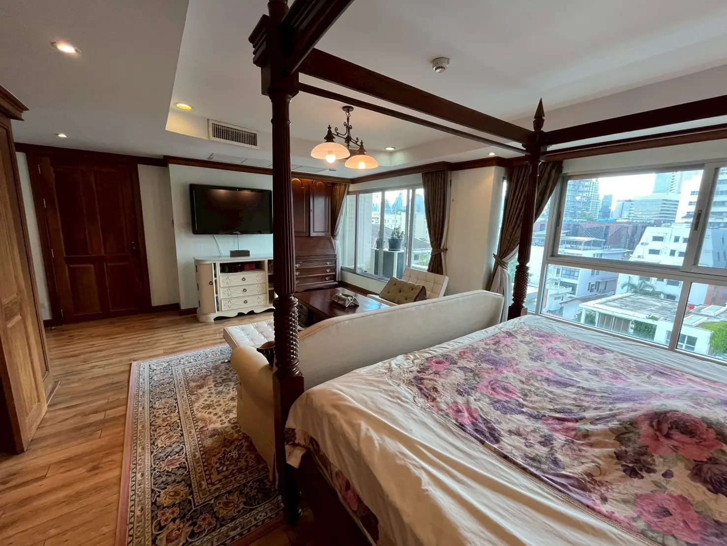 7 Bed/ 8 Bath Penthouse. Navin Court