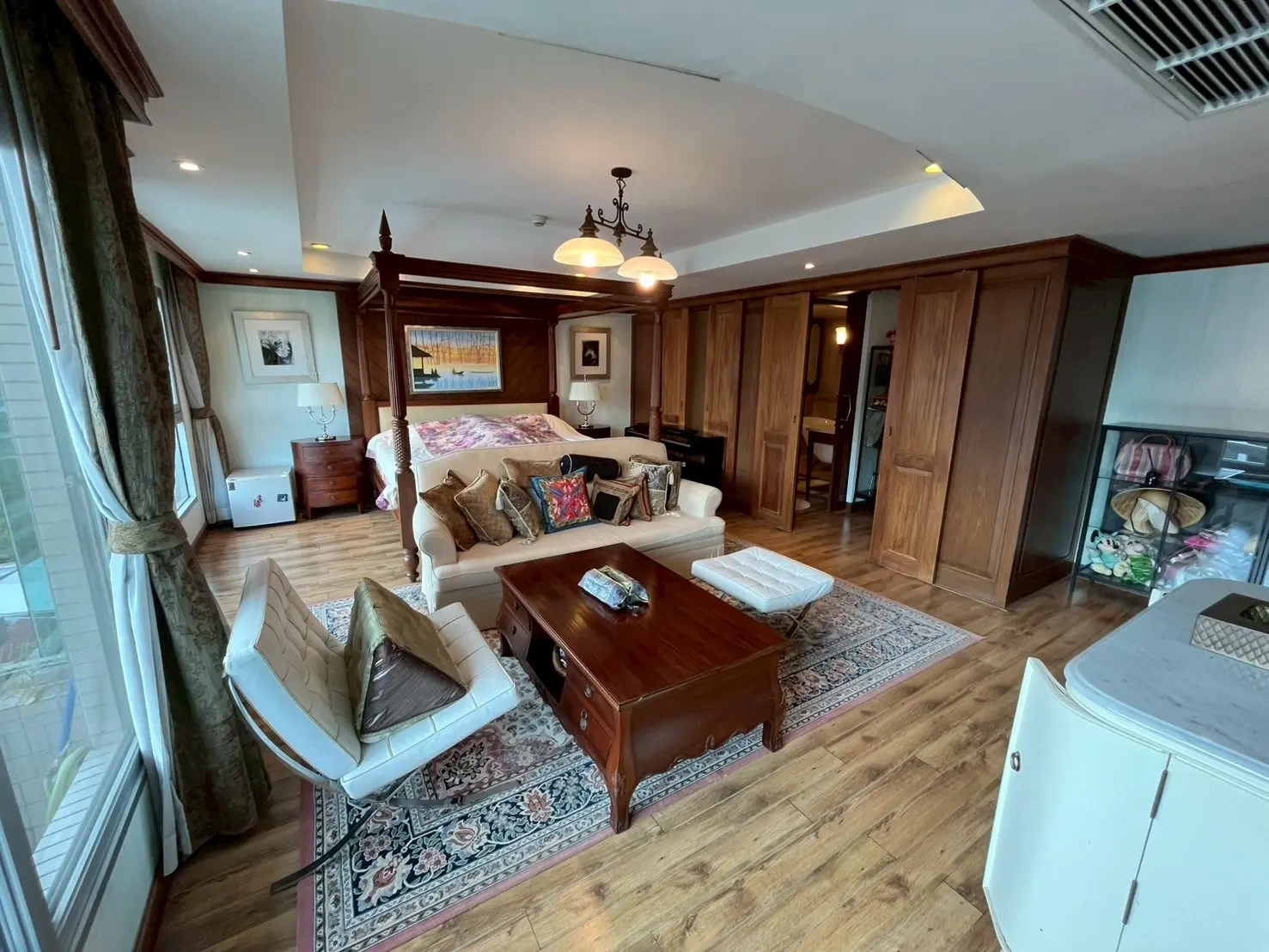 7 Bed/ 8 Bath Penthouse. Navin Court
