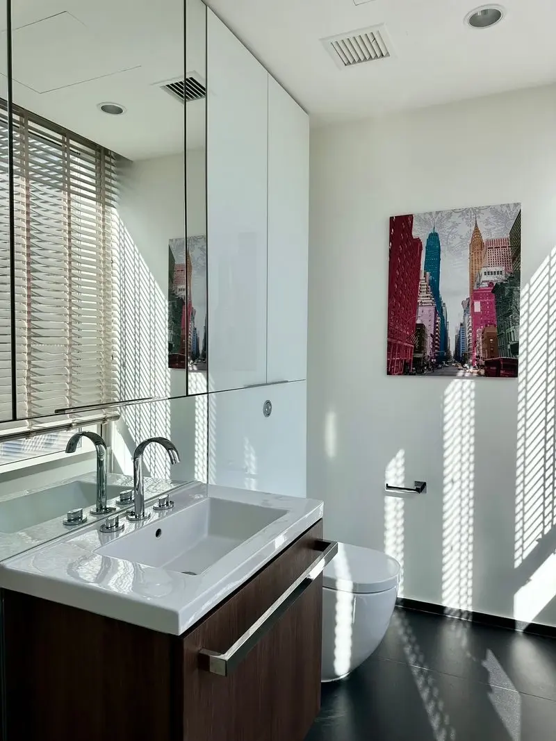 2 Bed/ 2 Bath 185 Rajadamri